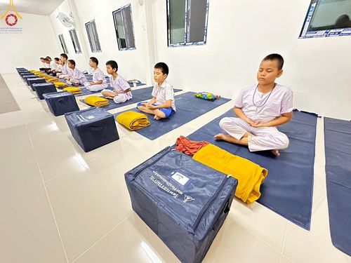 ภาพ No.133274:กิจวัตรกิจกรรมการฝึกตัวก่อนบวช และพิธีตัดปอยผมธรรมทายาท ณ ศูนย์ปฏิบัติธรรมและอบรมเยาวชนเมืองยะลา วันที่ 1-2 เมษายน พ.ศ. 2567