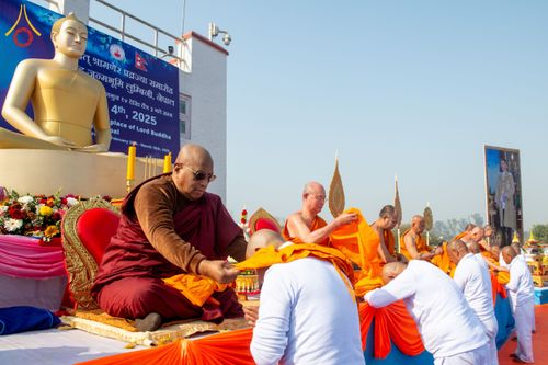 ภาพ No.210003:วันอังคารที่ 4 มีนาคม พ.ศ. 2568 พิธีบรรพชาสามเณรเนปาล 500 รูป ณ ลุมพินี ประเทศเนปาล