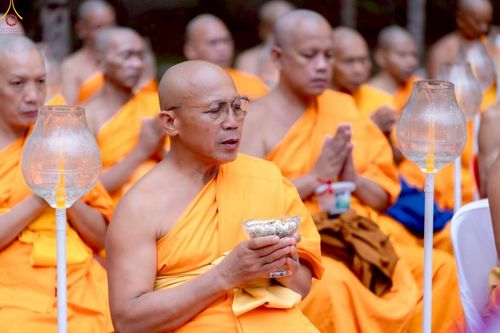 ภาพ No.238365:วันเสาร์ที่ 9 สิงหาคม พ.ศ. 2568 พิธีกลั่นแผ่นดิน โปรยทราย และจุดประทีปถวายเป็นพุทธบูชา จ.ระยอง สถาปนาองค์พระเจดีย์เพื่อสร้างสันติภาพโลก ณ ศูนย์ปฏิบัติธรรมระยอง(บ้านช่องลม) ต.บางบุตร อ.บ้านค่าย จ.ระยอง