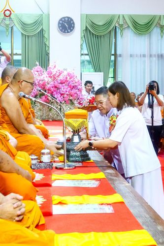 ภาพ No.199156:พิธีทอดผ้าป่าทำนุบำรุงศาสนสถาน ณ วัดไร่ขิง ตำบลไร่ขิง อำเภอสามพราน จังหวัดนครปฐม ในโครงการธรรมยาตรา กตัญญูบูชา มหาปูชนียาจารย์ พระมงคลเทพมุนี(สด จนฺทสโร) พระผู้ปราบมาร อนุสรณ์สถาน 7 แห่ง ปีที่ 13 วันที่ 21 มกราคม พ.ศ. 2568