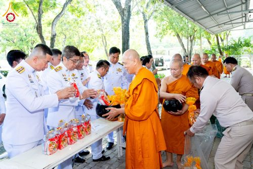 ภาพ No.237658:พิธีเจริญพระพุทธมนต์ ปฏิบัติธรรมเจริญสมาธิภาวนา และทำบุญตักบาตร ถวายพระราชกุศล เนื่องในโอกาสวันเฉลิมพระชนมพรรษา สมเด็จพระนางเจ้าสิริกิติ์ พระบรมราชินีนาถ พระบรมราชชนนีพันปีหลวง วันอังคารที่ 12 สิงหาคม พ.ศ. 2568  ณ อาคารปลูกศรัทธา 2 วัดพระธรรมกาย 