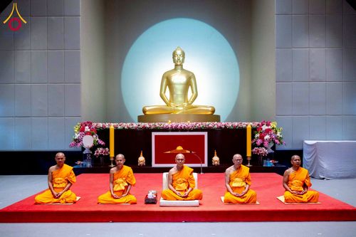 ภาพ No.277747:วันเสาร์ที่ 6 ธันวาคม พ.ศ. 2568 พิธีบรรพชาอุปสมบทและพิธีถวายบาตร โครงการอุปสมบทบูชาธรรมมหาปูชนียาจารย์ ประจำปี พ.ศ.2568 โครงการบวชพระนานาชาติ AEC และ WAB รุ่น CEO (นักบริหาร) รุ่นที่ 5 ณ มหาธรรมกายเจดีย์ วัดพระธรรมกาย