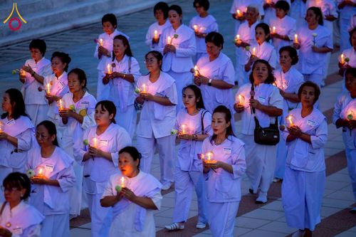 ภาพ No.224233:วันที่ 3-5 พฤษภาคม พ.ศ. 2568  กิจวัตร-กิจกรรมโครงการปฏิบัติธรรมอบรมศีลธรรม “บวชอุบาสิกาแก้ว” ถวายเป็นพระราชกุศล แด่พระบาทสมเด็จพระเจ้าอยู่หัว เนื่องในโอกาสมหามงคล “วันฉัตรมงคล” ณ วัดพระธรรมกาย อ.คลองหลวง จ.ปทุมธานี