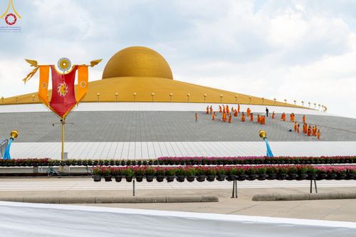 ภาพ No.218802:วันศุกร์ที่ 18 เมษายน พ.ศ. 2568 การเตรียมงานในลานธรรม , พระมหาธรรมกายเจดีย์ เพื่องานวันคุ้มครองโลก 22 เมษายน พ.ศ. 2568