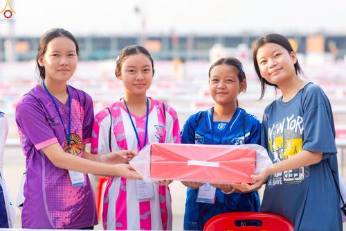 ภาพ No.225075:วันที่ 20 - 27 เมษายน พ.ศ. 2568 "ภาพแห่งความปลื้มที่ไม่มีวันจบ" คณะสงฆ์สามเณร เจ้าหน้าที่ และสาธุชน ร่วมแรงร่วมใจกันเตรียมงานและเก็บงาน เพื่อวันคุ้มครองโลก พิธีถวายมหาสังฆทานคณะสงฆ์ 40,000 กว่าวัดทั่วประเทศ