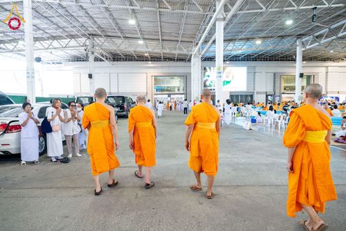 ภาพ No.185271:พิธีถวายมหาสังฆทาน 1,000 วัด ในวาระอายุวัฒนมงคล 84 ปี หลวงพ่อทัตตชีโว วันอาทิตย์ที่ 22 ธันวาคม พ.ศ. 2567 ณ สภาธรรมกายสากล วัดพระธรรมกาย