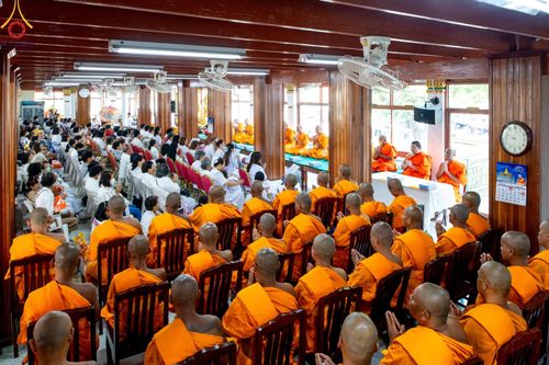 ภาพ No.203398:พิธีทอดผ้าป่าทำนุบำรุงศาสนสถาน ณ วัดปรางค์หลวง ตำบลบางม่วง อำเภอบางใหญ่ จังหวัดนนทบุรี ในโครงการธรรมยาตรา กตัญญูบูชา มหาปูชนียาจารย์ พระมงคลเทพมุนี(สด จนฺทสโร) พระผู้ปราบมาร อนุสรณ์สถาน 7 แห่ง ปีที่ 13 วันที่ 29 มกราคม พ.ศ. 2568