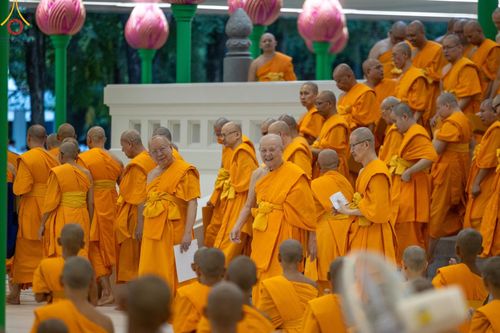 ภาพ No.162357:วันมหาปวารณาออกพรรษา วันพฤหัสบดีที่ 17 ตุลาคม พ.ศ. 2567 (ขึ้น 15 ค่ำ เดือน 11 ) ณ อุโบสถ วัดพระธรรมกาย