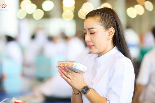 ภาพ No.240417:วันพุธที่ 27 สิงหาคม พ.ศ. 2568 พิธีตักบาตร ในวันธรรมชัย ณ วัดพระธรรมกาย จ.ปทุมธานี