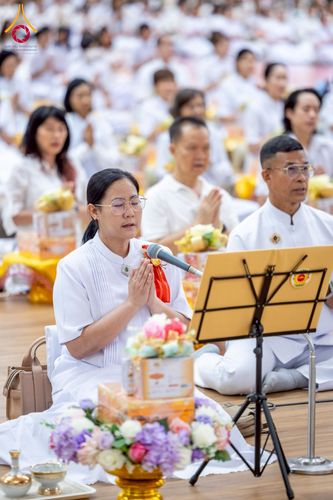 ภาพ No.239587:วันอาทิตย์ที่ 17 สิงหาคม พ.ศ. 2568 พิธีถวายคิลานเภสัช และอุปกรณ์ทางการแพทย์ แด่คณะสงฆ์ เนื่องในวันธรรมชัย ณ ห้องแก้วสารพัดนึก 2 สภาธรรมกายสากล วัดพระธรรมกาย