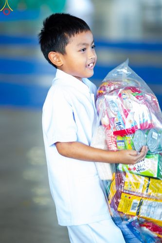 ภาพ No.86858:พิธีตักบาตร , พิธีบูชาข้าวพระ , พิธีจุดเทียนใจ ไฟนิรันดร์ อนันตชัย ในวันอาทิตย์ต้นเดือน 3 กันยายน พ.ศ. 2566 ณ วัดพระธรรมกาย