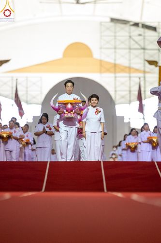 ภาพ No.160142:พิธีทอดผ้าป่าสมทบกฐินวัดพระธรรมกาย และสมทบกฐิน 30,000 วัดทั่วไทย ครั้งที่ 3 ณ สภาธรรมกายสากล วัดพระธรรมกาย วันพฤหัสบดีที่ 10 ตุลาคม พ.ศ. 2567