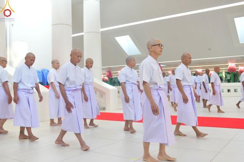 ภาพ No.199689:โครงการอุปสมบทหมู่บูชาธรรม 116 ปี คุณยายอาจารย์มหารัตนอุบาสิกาจันทร์ ขนนกยูง โครงการอุปสมบทหมู่ธรรมทายาท ระดับอุดมศึกษา รุ่นที่ 51 ภาคฤดูหนาว  ณ โบสถ์พระไตรปิฏก วัดพระธรรมกาย จ.ปทุมธานี  วันที่ 11 มกราคม พ.ศ. 2568 โดยมีพระครูปลัดรัตนวีรวัฒน์ เจ้าอาวาสวัด