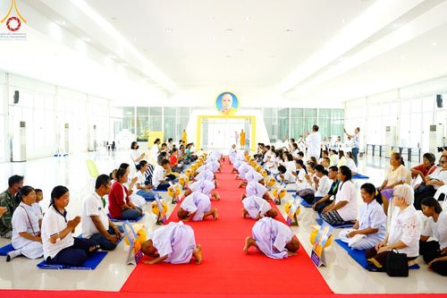 ภาพ No.134862:พิธีตัดปอยผม พิธีขอขมารับผ้าไตร พิธีบรรพชา และพิธีถวายบาตร ในโครงการบรรพชาสามเณร ฟื้นฟูพระพุทธศาสนาทั่วไทย  ณ ศูนย์ปฏิบัติธรรมและศูนย์อบรมเยาวชนเพชรบุรี ต.ท่าแลง อ.ท่ายาง จ.เพชรบุรี