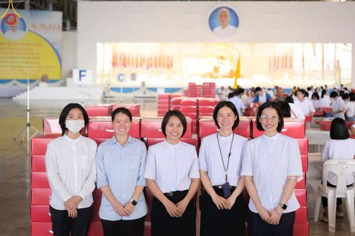 ภาพ No.212044:วันจันทร์ที่ 17 มีนาคม พ.ศ. 2568 บุญบรรจุกล่องไทยธรรม เพื่อถวายแด่พระสังฆาธิการ 40,000 กว่าวัดทั่วไทย ในวันคุ้มครองโลก 22 เมษายน พ.ศ. 2568 ณ บ้านแก้วเรือนทองคุณยายฯ วัดพระธรรมกาย