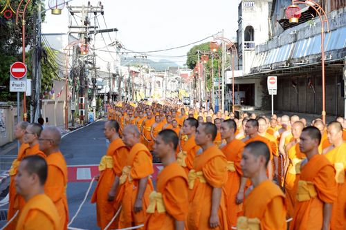 ภาพ No.248738:วันที่ 20 กันยายน พ.ศ. 2568 พิธีอัญเชิญรูปหล่อหลวงปู่วัดปากน้ำ ภาษีเจริญ จากวัดมงคลนิมิตร พระอารามหลวง เพื่อประดิษฐาน ณ วิหารพระมงคลเทพมุนี (สด จนฺทสโร)  ศูนย์ปฏิบัติธรรมภูเก็ต จ.ภูเก็ต