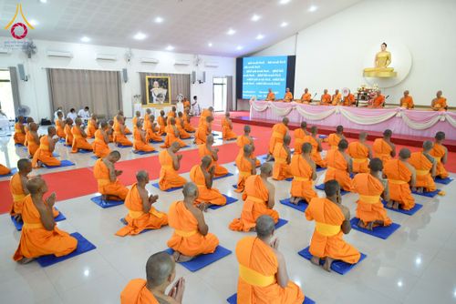 ภาพ No.278115:วันเสาร์ที่ 6 ธันวาคม พ.ศ. 2568 พิธีเวียนประทักษิณ ขอขมามอบผ้าไตร บรรพชาอุปสมบทหมู่ธรรมทายาท จำนวน 53 รูป โครงการอุปสมบทหมู่ รุ่นบูชาธรรมมหาปูชนียาจารย์ ประจำปี 2568 จังหวัดสระบุรี