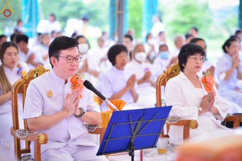 ภาพ No.146581:พิธีทอดผ้าป่าสร้างหลังคาอาคาร 80 ปี หลวงพ่อธัมมชโย ณ ศูนย์ปฎิบัติธรรมวิหารแดง จังหวัดสระบุรี วันอาทิตย์ที่ 28 กรกฎาคม พ.ศ. 2567