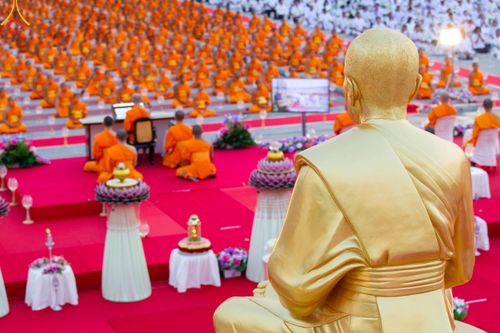 ภาพ No.121993:พิธีจุดประทีปถวายเป็นพุทธบูชา และบูชาธรรมมหาปูชนียาจารย์ พระมงคลเทพมุนี(สด จนฺทสโร) ในโครงการธรรมยาตรา กตัญญูบูชา มหาปูชนียาจารย์ พระมงคลเทพมุนี(สด จนฺทสโร) พระผู้ปราบมาร อนุสรณ์สถาน 7 แห่ง ปีที่ 12 วันที่ 31 มกราคม พ.ศ. 2567 ณ วัดพระธรรมกาย จ.ปทุมธานี