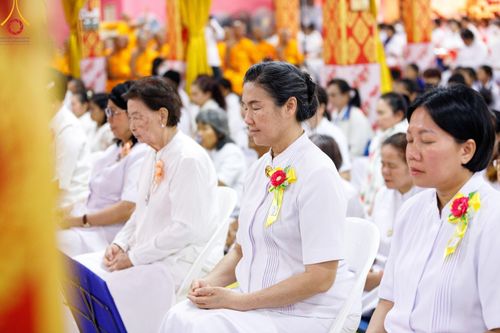 ภาพ No.203534:พิธีทอดผ้าป่าทำนุบำรุงศาสนสถาน ณ วัดตะเคียน ตำบลบางคูเวียง อำเภอบางกรวย จังหวัดนนทบุรี ในโครงการธรรมยาตรา กตัญญูบูชา มหาปูชนียาจารย์ พระมงคลเทพมุนี(สด จนฺทสโร) พระผู้ปราบมาร อนุสรณ์สถาน 7 แห่ง ปีที่ 13 วันที่ 29 มกราคม พ.ศ. 2568