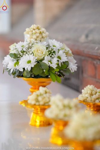 ภาพ No.161410:วัดพระธรรมกายลอนดอน สหราชอาณาจักร จัดงานบุญ น้อมถวายเป็นพุทธบูชา และบูชาธรรมเนื่องในวาระ 140 ปี วันคล้ายวันเกิดด้วยรูปกายเนื้อของ พระมงคลเทพมุนี (สด จนฺทสโร) พระผู้ปราบมาร ในวันที่ 10 ตุลาคม พ.ศ. 2567