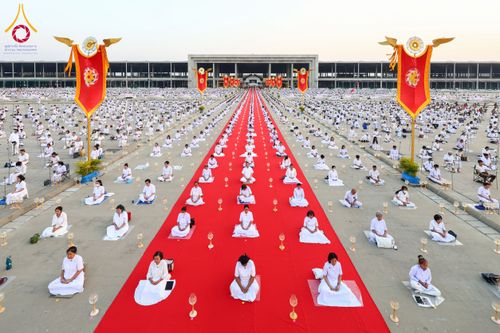 ภาพ No.207735:พิธีเวียนประทักษิณและจุดมาฆประทีป ในวันมาฆบูชา วันพุธที่ 12 กุมภาพันธ์ พ.ศ. 2568 ณ พระมหาธรรมกายเจดีย์ วัดพระธรรมกาย