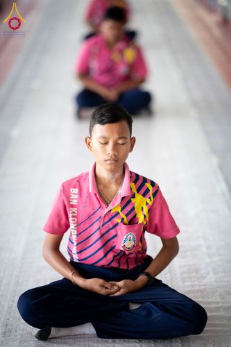 ภาพ No.156167:พิธีถวายสังฆทานแด่คณะสงฆ์ 323 วัด 4 จังหวัดชายแดนภาคใต้ ปีที่ 20 ครั้งที่ 173 พิธีมอบกองทุนหนุนแรงใจช่วยครูใต้ ปีที่ 17 ครั้งที่ 137 วันเสาร์ที่ 21 กันยายน พ.ศ.2567 ณ ศูนย์ปฏิบัติธรรมภาคใต้ อ.บางกล่ำ จ.สงขลา