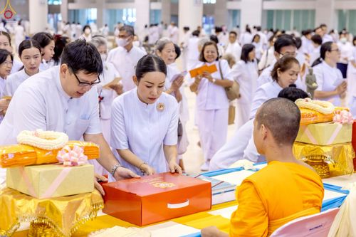 ภาพ No.228083:วันอาทิตย์ที่ 1 มิถุนายน พ.ศ. 2568 พิธีมุทิตาพระอุปสมบทอุทิศชีวิต ณ ห้องแก้วสารพัดนึก 1 วัดพระธรรมกาย