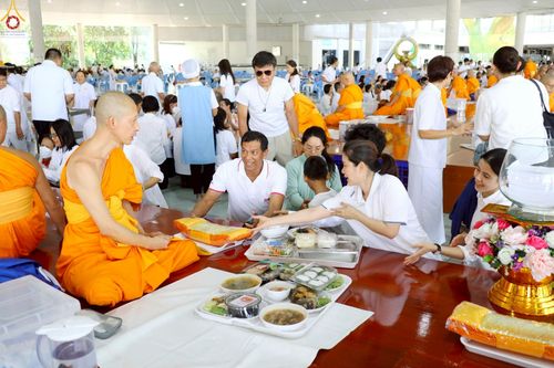 ภาพ No.237974:วันเสาร์ที่ 9 สิงหาคม พ.ศ. 2568 (วันพระ ขึ้น 15 ค่ำ เดือน 9) พิธีบุพเปตพลี ครั้งที่ 168 ร่วมอุทิศบุญแด่หมู่ญาติที่ล่วงลับไปแล้ว และสืบทอดอายุพระพุทธศาสนา ณ หอฉันคุณยายอาจารย์ฯ วัดพระธรรมกาย