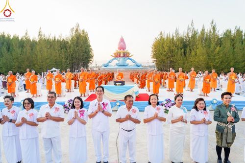 ภาพ No.174539:พิธีประดิษฐานดวงแก้วบรมเศรษฐี นาคีพ่นสมบัติใหญ่ ลานเอนกประสงค์พญานาค 4 ตระกูล วันที่ 15 พฤศจิกายน พ.ศ. 2567 ณ พุทธอุทยานนานาชาติ จ.หนองคาย