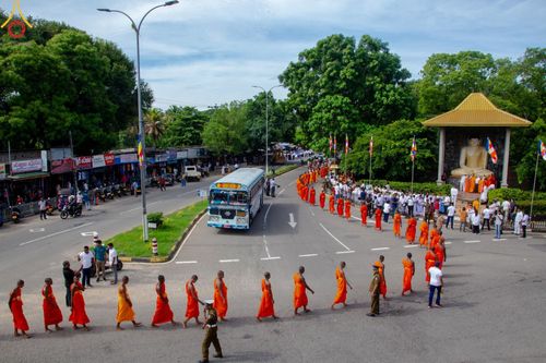 ภาพ No.139878:PhotoStory มหาศรัทธา ธรรมยาตราศรีลังกา EP.2 พิธีเปิดโครงการสยาม-ลังกา ธรรมยาตรา ฉลองเทศกาลวิสาขบูชาแห่งชาติ ศรีลังกา บูชาธรรม 80 ปีหลวงพ่อธัมมชโย เมื่อวันที่ 17 พฤษภาคม พ.ศ. 2567