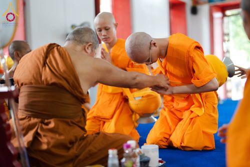 ภาพ No.341395:วันอาทิตย์ที่ 26 กรกฎาคม พ.ศ. 2569 ​โครงการอุปสมบทหมู่บูชาธรรมมหาปูชนียาจารย์ รุ่นที่ ๑ วัดกลางธนรินทร์ ต.บ้านแป้ง อ.พรหมบุรี จ.สิงห์บุรี