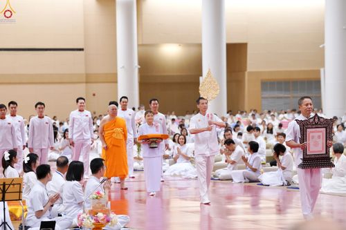 ภาพ No.343246:วันที่ 16 สิงหาคม พ.ศ.2569 พิธีมุทิตาสักการะพระราชาคณะ ณ ห้องแก้วสารพัดนึก 2 วัดพระธรรมกาย