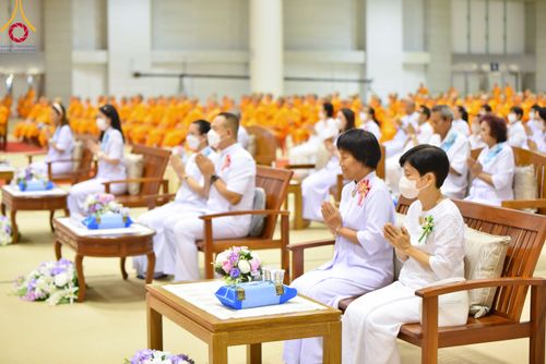 ภาพ No.90766:พิธีบำเพ็ญกุศลสวดพระอภิธรรม  อุบาสกถาวร พรหมถาวร (อุบาสกผู้ปั้นพระ) คืนที่ 3 วันจันทร์ที่ 16 ตุลาคม พ.ศ. 2566 ณ ห้องแก้วสารพัดนึก 1 สภาธรรมกายสากล วัดพระธรรมกาย จ.ปทุมธานี