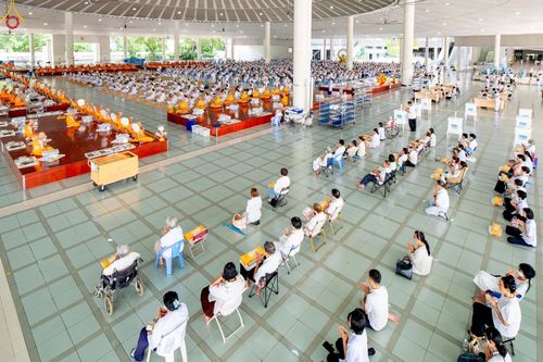 ภาพ No.348515:วันที่ 11 กันยายน พ.ศ.2569 พิธีบุพเปตพลี ครั้งที่ 188 ร่วมอุทิศส่วนกุศล แด่หมู่ญาติผู้ล่วงลับไปแล้ว และเป็นปัจจัยสนับสนุน การเผยแผ่พระพุทธศาสนา ณ หอฉันคุณยายอาจารย์ วัดพระธรรมกาย
