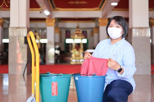 ภาพ No.65936:เจ้าหน้าที่สำนักศรัทธาภิบาล เตรียมงานอุปสมบท ที่วัดป่าโมกวรวิหาร จ.อ่างทอง วันที่ 6 ธันวาคม พ.ศ.2565