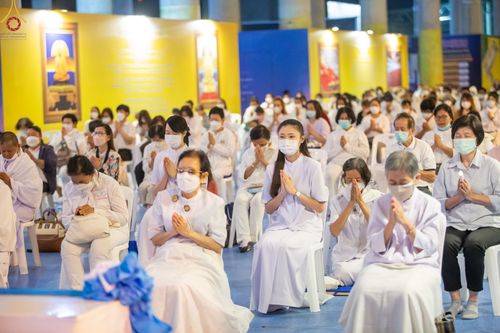 ภาพ No.68605:พิธีสวดมนต์ข้ามปี วันที่ 31 ธันวาคม พ.ศ. 2565 ณ มหารัตนวิหารคด วัดพระธรรมกาย จ.ปทุมธานี