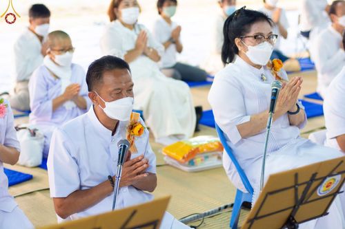 ภาพ No.74361:พิธีถวายภัตตาหารเป็นสังฆทาน แด่คณะพระธรรมยาตราฯ ในโครงการธรรมยาตรากตัญญูบูชา มหาปูชนียาจารย์ พระมงคลเทพมุนี(สด จนฺทสโร) พระผู้ปราบมาร อนุสรณ์สถาน 7 แห่ง ปีที่ 11 วันที่ 26 มกราคม พ.ศ. 2566