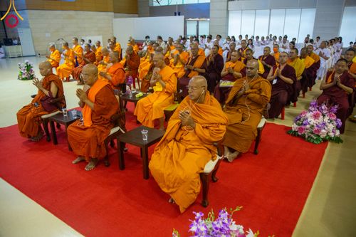 ภาพ No.92166:พิธีบูชาข้าวพระ ในวันทอดกฐินสามัคคี อาทิตย์ต้นเดือนที่ 5 พฤศจิกายน พ.ศ. 2566 ณ วัดพระธรรมกาย จ.ปทุมธานี