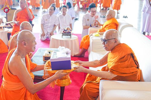 ภาพ No.316457:วันอาทิตย์ที่ 29 มีนาคม พ.ศ. 2569 พิธีทอดผ้าบังสุกุลและพิธีชำระร่าง โยมพ่อณรงค์ จินตมากุล  สิริอายุ 99 ปี 11 เดือน โยมบิดา พระครูปลัดรัตนวีรวัฒน์ (รังสฤษดิ์ อิทฺธิจินตโก) ที่ปรึกษาเจ้าคณะจังหวัดปทุมธานี เจ้าอาวาสวัดพระธรรมกาย  ณ ฌาปนสถานชั่วคราว ทางเข้า 