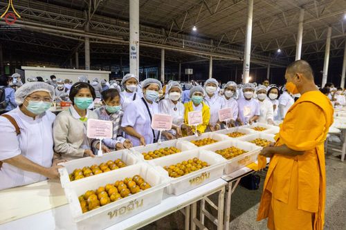 ภาพ No.75108:พิธีถวายภัตตาหารเป็นสังฆทาน แด่คณะพระธรรมยาตราฯ ในโครงการธรรมยาตรากตัญญูบูชา มหาปูชนียาจารย์ พระมงคลเทพมุนี(สด จนฺทสโร) พระผู้ปราบมาร อนุสรณ์สถาน 7 แห่ง ปีที่ 11 วันที่ 31 มกราคม พ.ศ. 2566