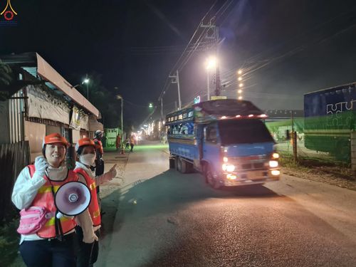 ภาพ No.300683:ภาพเบื้องหลังอาสาสมัครรวมใจ ชุดที่ 3 ในโครงการธรรมยาตรา กตัญญูบูชา มหาปูชนียาจารย์ พระมงคลเทพมุนี(สด จนฺทสโร) พระผู้ปราบมาร อนุสรณ์สถาน 7 แห่ง ปีที่ 14