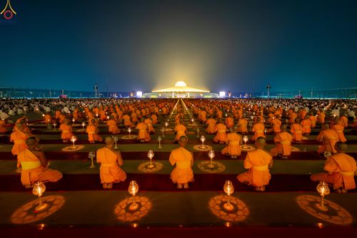 ภาพ No.308144:วันที่ 31 มกราคม พ.ศ. 2569 พิธีจุดประทีปธรรมถวายเป็นพุทธบูชา  และบูชาธรรมมหาปูชนียาจารย์ (ภาพชุดที่ 3) ณ วัดพระธรรมกาย ปทุมธานี ในโครงการธรรมยาตรา กตัญญูบูชา มหาปูชนียาจารย์ พระมงคลเทพมุนี(สด จนฺทสโร) พระผู้ปราบมาร อนุสรณ์สถาน 7 แห่ง ปีที่ 14