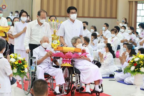 ภาพ No.64221:พิธีทอดกฐินสามัคคีเพื่อเติมเต็มสระมหาเศรษฐี /ห้องปฎิบัติธรรม อาคารธรรมสภา /กุฎิพระมหาเถระ ประจำปีพุทธศักราช 2565  โดยผู้มีบุญ จ.ชลบุรี และคณะกัลยาณมิตรทั่วโลก วันอาทิตย์ที่ 30 ตุลาคม พ.ศ. 2565  ณ ธุดงคสถานชลบุรี