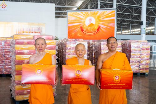 ภาพ No.322097:วันที่ 14 เมษายน พ.ศ.2569 การเตรียมกล่องไทยธรรม วันสุดท้าย เพื่องานถวายมหาสังฆทาน 40,000 กว่าวัดทั่วประเทศ วันคุ้มครองโลก 22 เมษายน พ.ศ.2569 วัดพระธรรมกาย