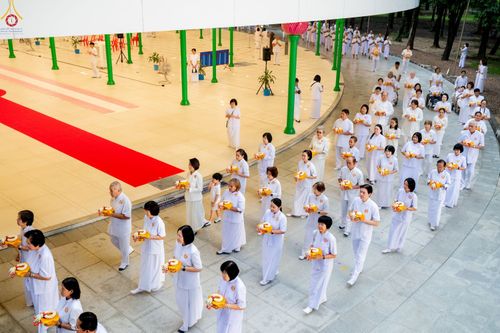 ภาพ No.350732:วันที่ 19 กันยายน พ.ศ.2569 พิธีบรรพชาอุปสมบท โครงการอุปสมบทหมู่บูชาธรรม ครบรอบ 109 ปี วันครูผู้ค้นพบวิชชาธรรมกาย ณ โบสถ์พระไตรปิฏก วัดพระธรรมกาย