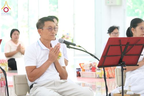 ภาพ No.320895:วันเสาร์ที่ 11 เมษายน พ.ศ.2569 พิธีตักบาตรฉลองสามเณรใหม่ ณ ศูนย์อบรมเยาวชนนครปฐม