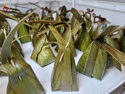 ภาพ No.202811:พิธีถวายภัตตาหารเป็นสังฆทาน แด่พระธรรมยาตรา ณ วัดพระธรรมกาย ตำบลคลองสาม อำเภอคลองหลวง จังหวัดปทุมธานี ในโครงการธรรมยาตรา กตัญญูบูชา มหาปูชนียาจารย์ พระมงคลเทพมุนี(สด จนฺทสโร) พระผู้ปราบมาร อนุสรณ์สถาน 7 แห่ง ปีที่ 13 วันที่ 28 มกราคม พ.ศ. 2568