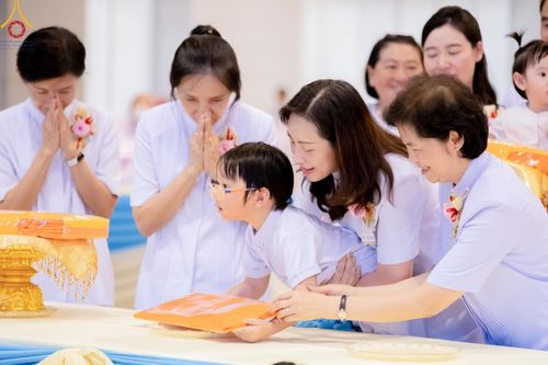 ภาพ No.154627:พิธีทอดผ้าป่าสมทบกฐินวัดพระธรรมกาย และสมทบกฐิน 30,000 วัดทั่วไทย ครั้งที่ 2 ณ สภาธรรมกายสากล วัดพระธรรมกาย วันอังคารที่ 17 กันยายน พ.ศ. 2567