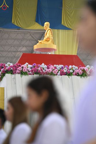 ภาพ No.205983:พิธีตักบาตร และ พิธีบูชาข้าวพระ ในวันอาทิตย์ต้นเดือน 2 กุมภาพันธ์ พ.ศ. 2568 ณ สภาธรรมกายสากล วัดพระธรรมกาย